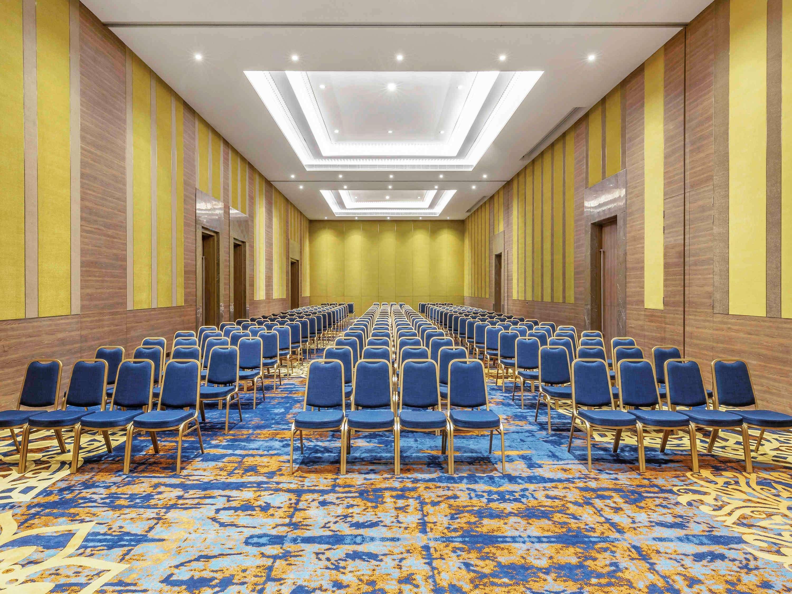 Grand Mercure Ahmedabad Gift City - An Accor Hotels Brand Gandhinagar Buitenkant foto