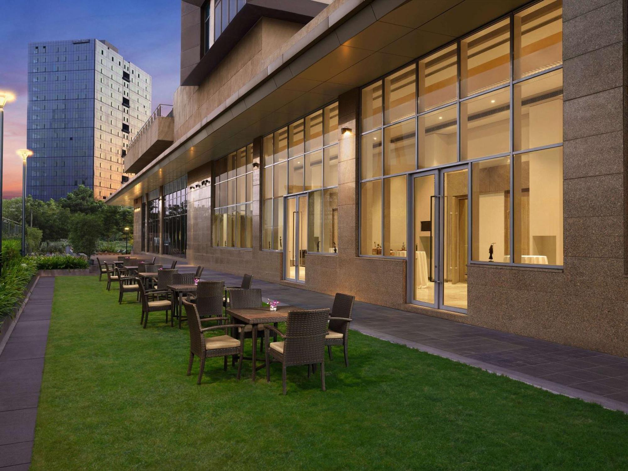 Grand Mercure Ahmedabad Gift City - An Accor Hotels Brand Gandhinagar Buitenkant foto