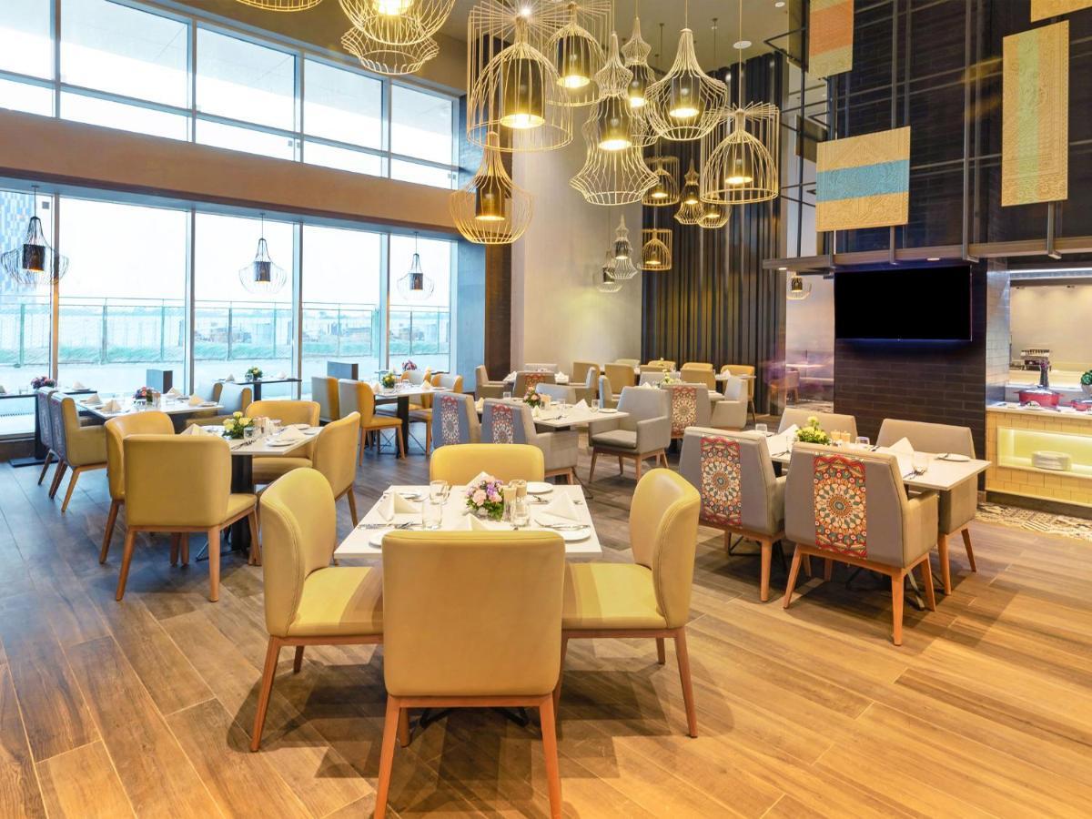 Grand Mercure Ahmedabad Gift City - An Accor Hotels Brand Gandhinagar Buitenkant foto